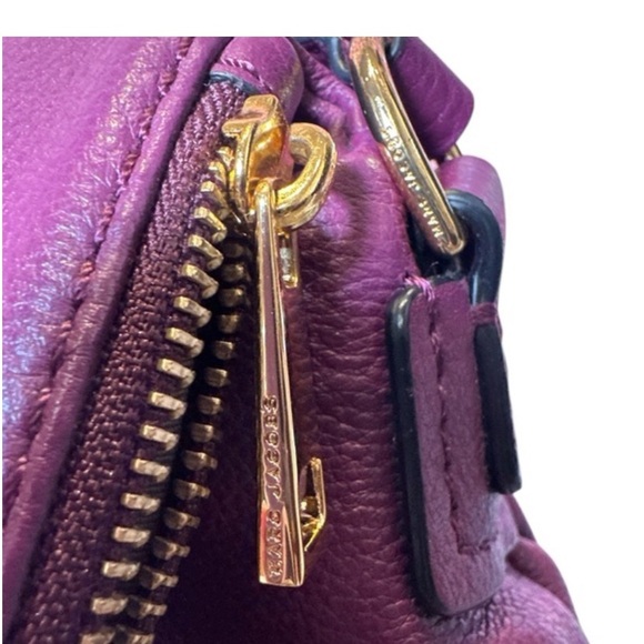 Marc Jacobs Elegant Purple Crossbody Bag - Picture 9 of 12